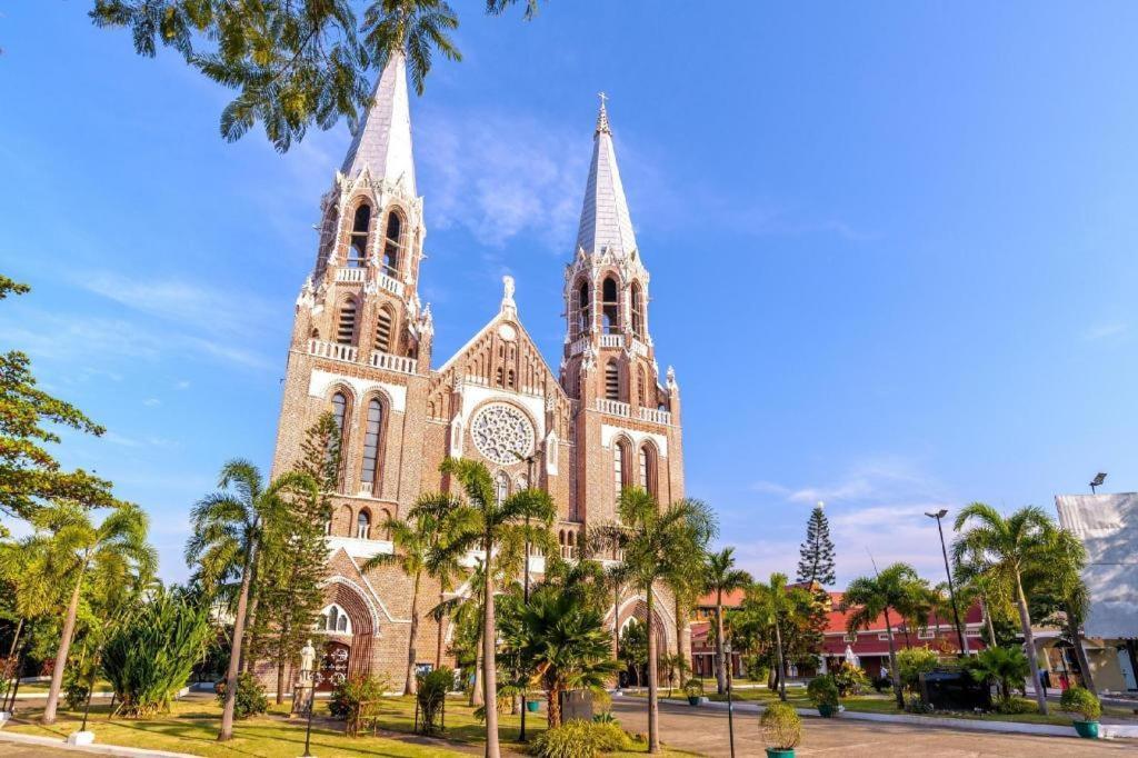 The Rgn City Lodge Yangon Exteriör bild