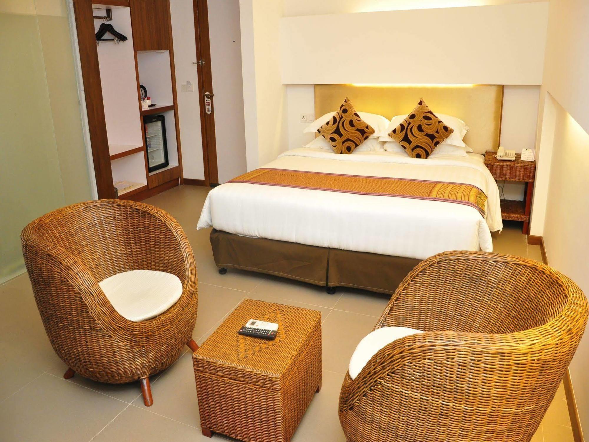 The Rgn City Lodge Yangon Exteriör bild